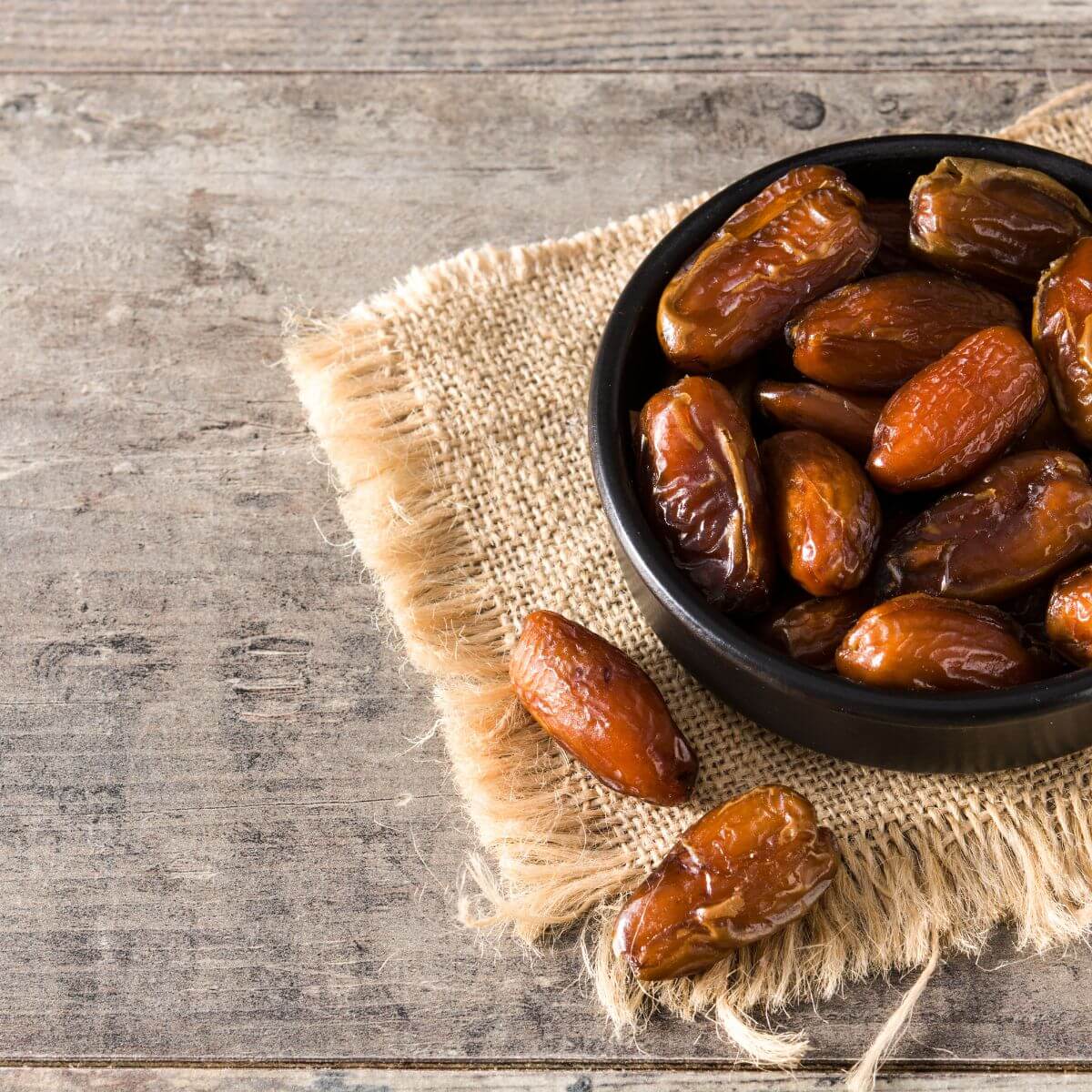 Dattes Ajwa Tayiba dattes (1) Dattes Ajwa Tayiba dattes (1)