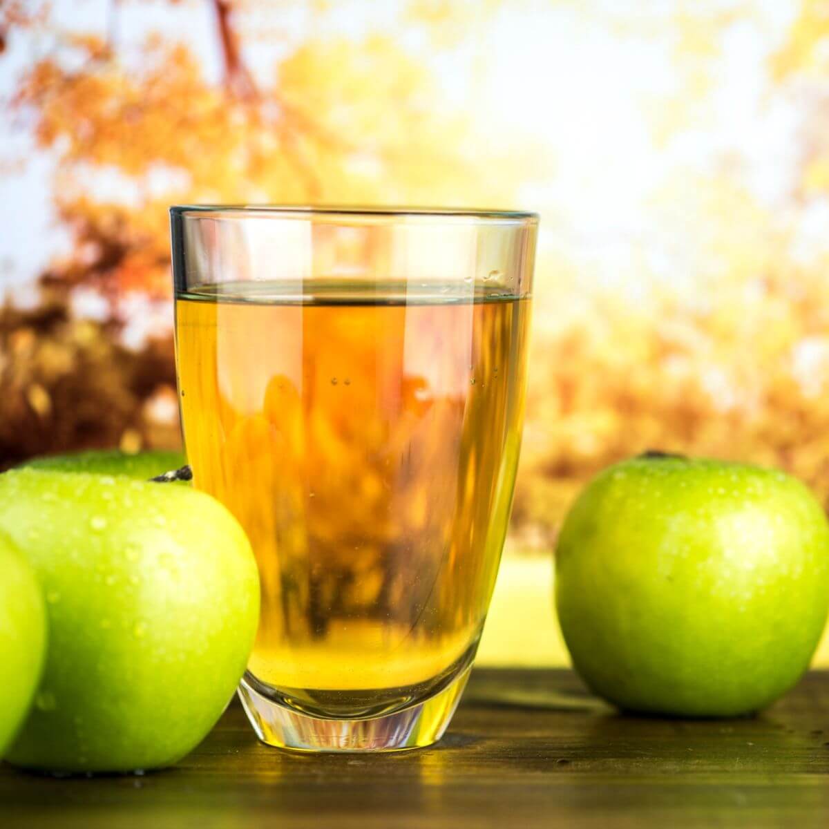 Schweppes Pomme 24 Canettes 33cL Schweppes Pomme 24 Canettes 33cL